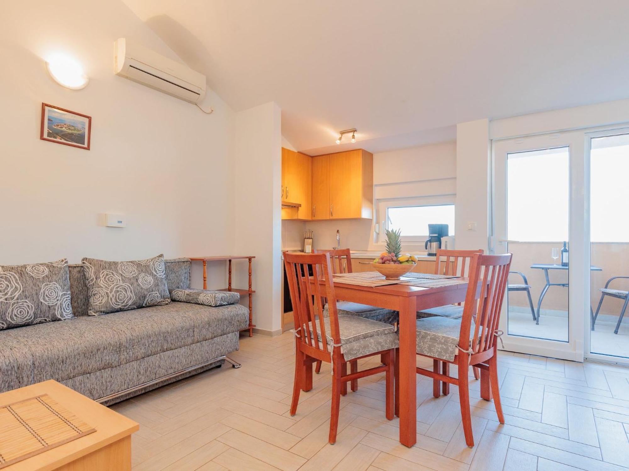 Apartment Mlasina-6 By Interhome Nin Εξωτερικό φωτογραφία
