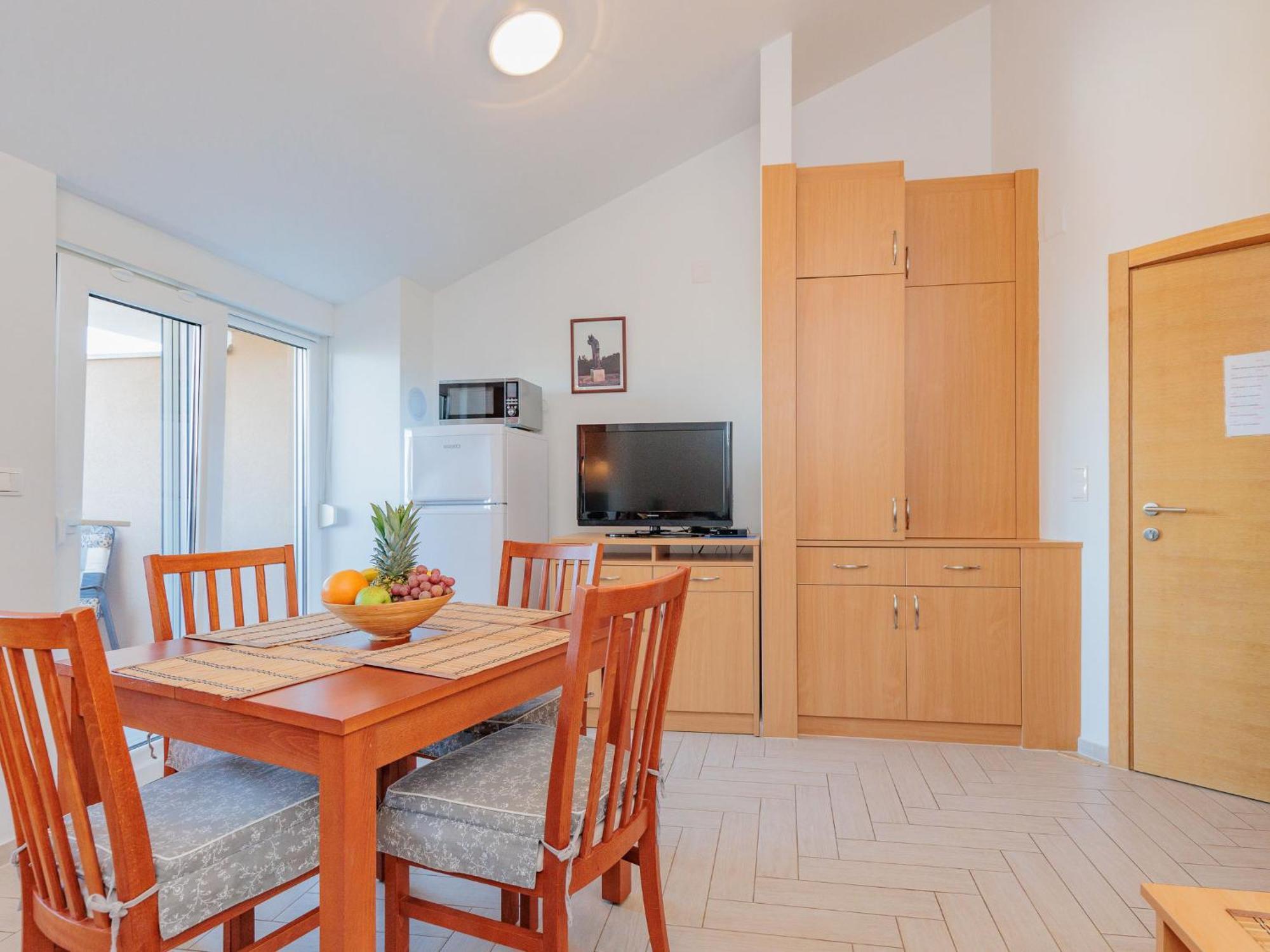 Apartment Mlasina-6 By Interhome Nin Εξωτερικό φωτογραφία